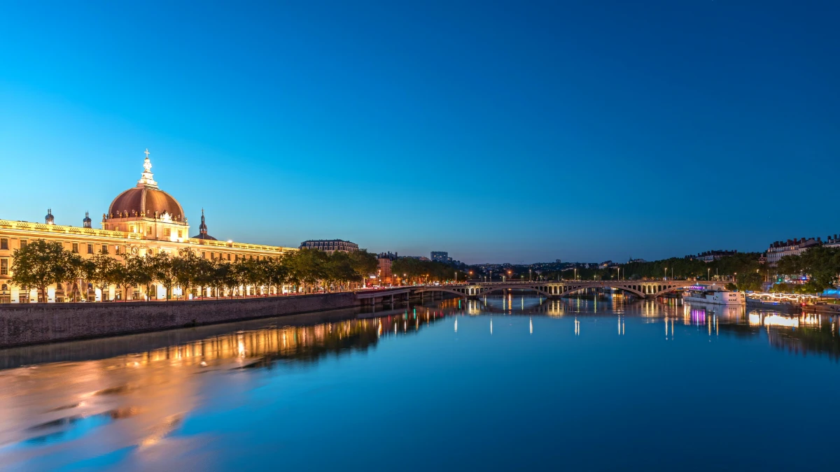 Lyon dévoilé : Les Quartiers à visiter VS Quartiers à éviter (que les guides ne vous disent pas)