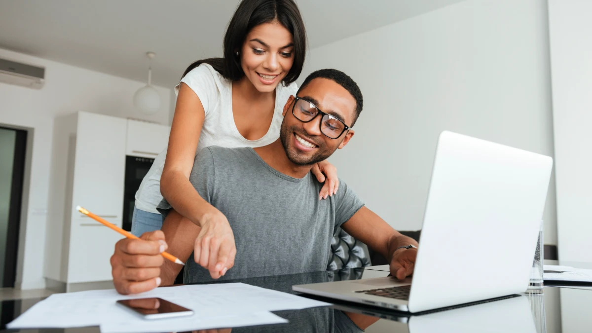 « à l'attention de » et « à l'intention de » : Ne faites plus cette erreur !