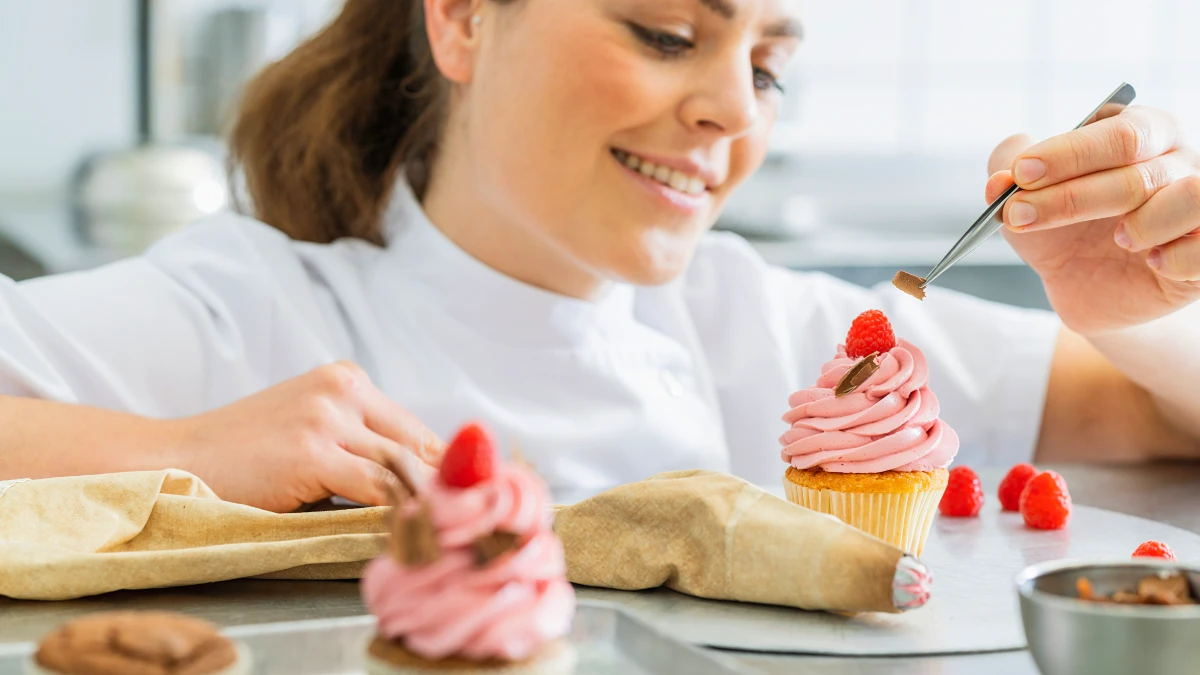 Le Meilleur Pâtissier : Après 14 ans, Mercotte annonce son départ. La fin d'une époque !