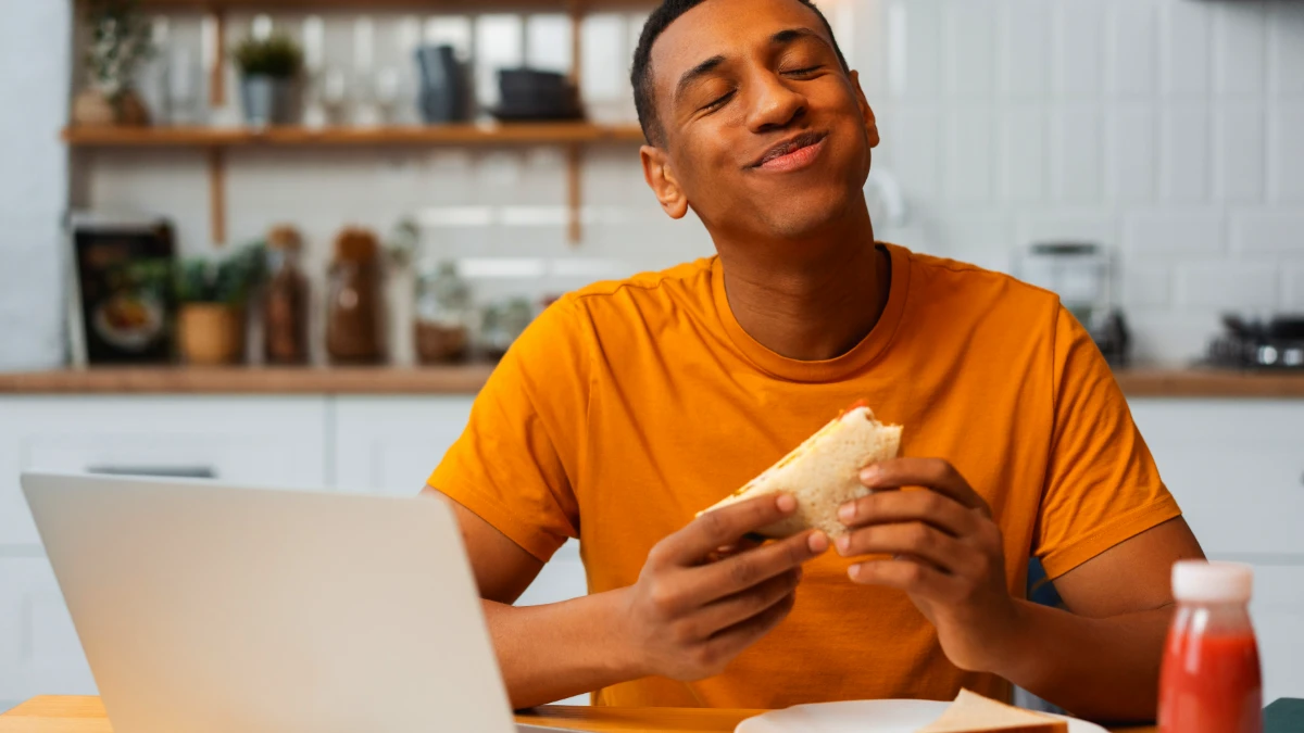 Orthographe : Doit-on écrire « Des sandwichs » ou « des sandwiches » ?
